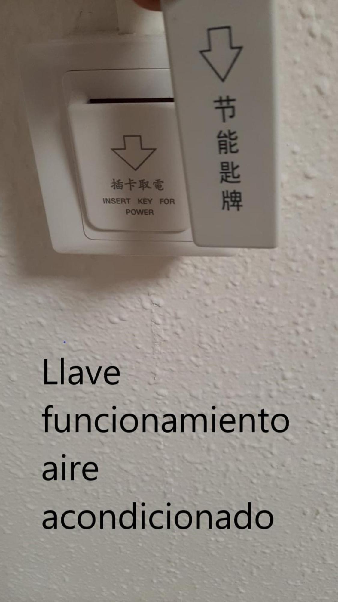 קורנלה דה יוברגאט Ahllenrock Como Un Hotel, Pero Solo Para Ti מראה חיצוני תמונה